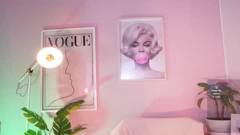 Lia  online show from 03/06/26, 12:56