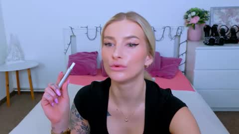 Lia online show from 03/16/26, 12:31