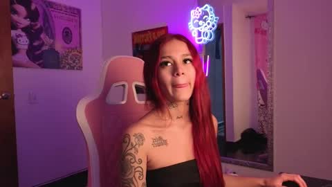 Lia Butera online show from 10/14/25, 03:24