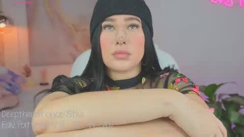 Snapshot of liacox chatting on 09/13/25, 03:17 Lia Cox online show from 09/13/25, 03:17