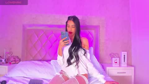 Lia online show from 02/13/25, 05:16