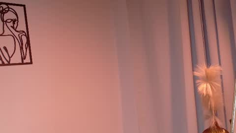 Snapshot of liafox_b chatting on 06/26/26, 03:11 LiaFox b online show from 06/26/26, 03:11