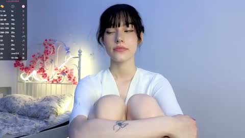 Lia  online show from 09/20/25, 08:10