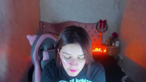 Snapshot of liaharrys chatting on 12/31/24, 07:29  Lia  online show from 12/31/24, 07:29