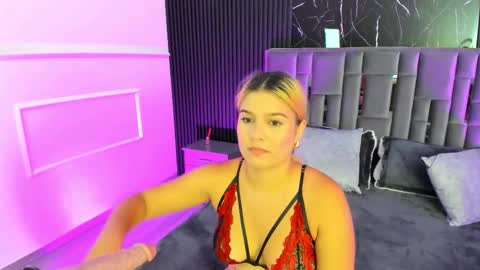 Snapshot of liahfontaine chatting on 10/29/25, 11:23 Liah Fontaine online show from 10/29/25, 11:23