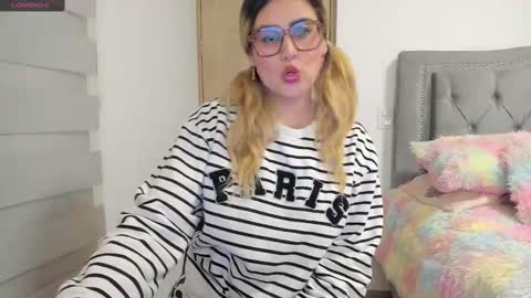 Snapshot of liahkimi chatting on 01/15/25, 02:27 Lia  online show from 01/15/25, 02:27