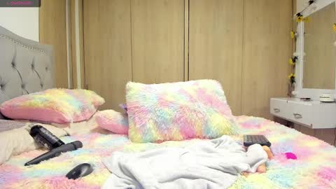 Snapshot of liahkimi chatting on 01/15/25, 05:29 Lia  online show from 01/15/25, 05:29