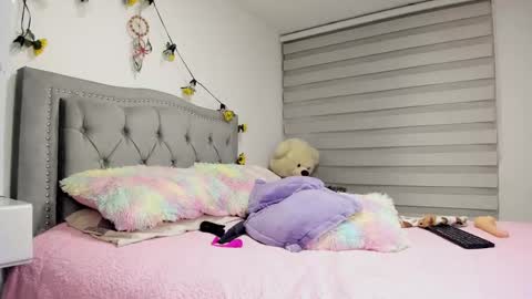 Snapshot of liahkimi chatting on 03/11/25, 05:38 Lia  online show from 03/11/25, 05:38