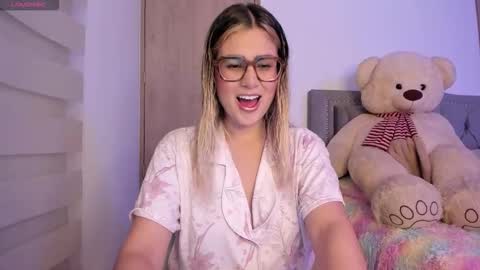 Snapshot of liahkimi chatting on 10/02/25, 03:02 Lia  online show from 10/02/25, 03:02