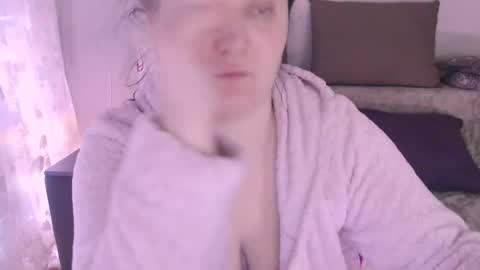 miss Lia  colection for travel online show from 01/26/25, 11:50