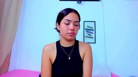 Snapshot of liakiity chatting on 10/18/25, 03:35 Lia Kitty online show from 10/18/25, 03:35
