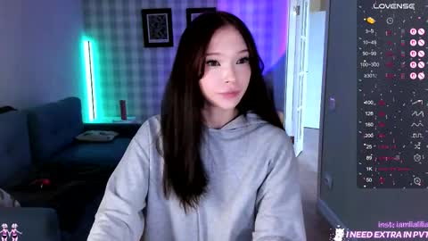 lialilia online show from 09/28/25, 07:03