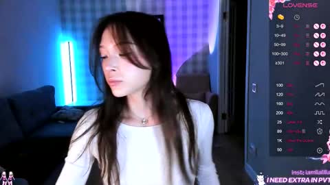 lialilia online show from 12/20/25, 06:20