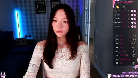 lialilia online show from 04/11/26, 09:13