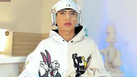 Liam online show from 09/13/25, 05:24