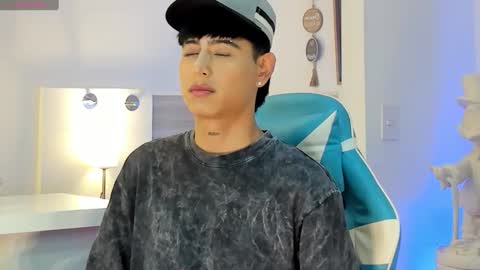 Liam online show from 10/06/25, 09:56