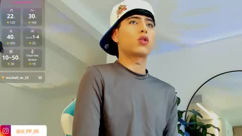 Liam online show from 11/11/25, 05:24