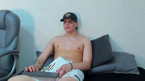 liam_cyrus online show from 04/18/26, 04:27