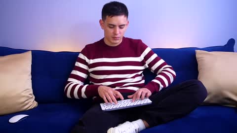 Liam online show from 01/16/25, 03:02