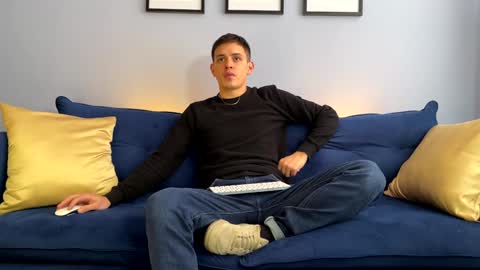 Liam online show from 01/24/25, 03:55