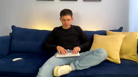 Liam online show from 02/10/25, 02:37