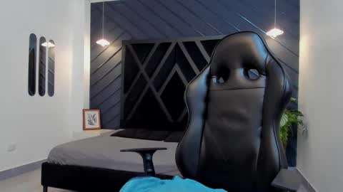 LIAM KLEIN online show from 10/25/25, 11:29