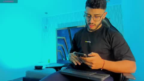 LIAM KLEIN online show from 11/27/25, 11:12