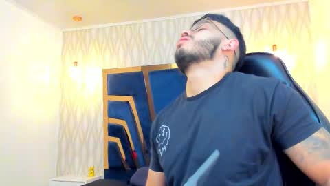 LIAM KLEIN online show from 01/19/26, 11:14