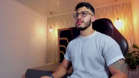 LIAM KLEIN online show from 03/19/26, 11:14