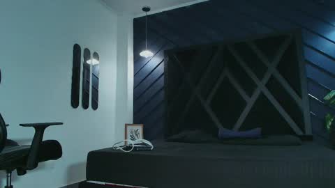 LIAM KLEIN online show from 03/31/26, 11:10