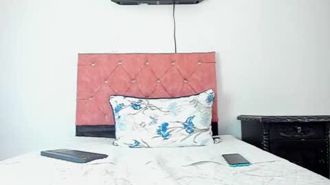 Call me Lian online show from 01/07/26, 12:07