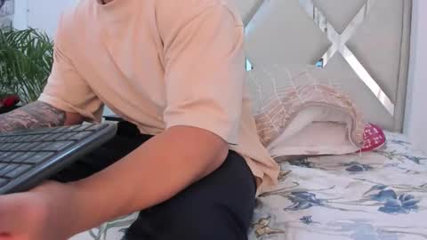 Call me Lian online show from 03/03/26, 12:11