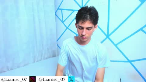 Snapshot of liam_scott77 chatting on 05/30/26, 02:36 Liam scott77 online show from 05/30/26, 02:36