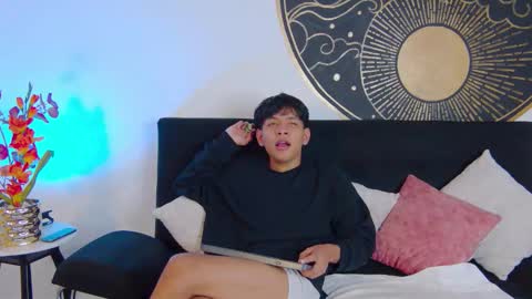 Liam online show from 02/19/26, 07:43