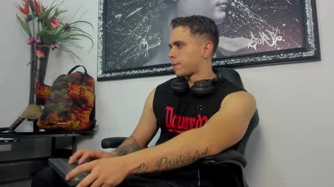 Liam online show from 12/27/24, 08:39