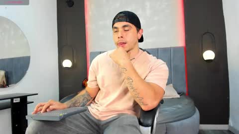 Liam online show from 09/24/25, 10:35