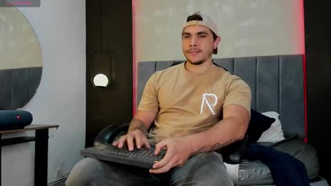 Liam online show from 10/02/25, 08:27