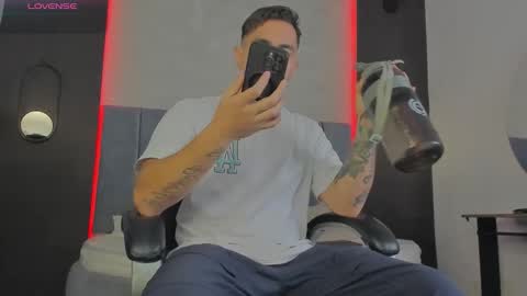 Liam online show from 03/25/26, 08:04