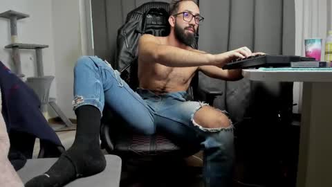 Snapshot of liamaesthetic chatting on 02/11/25, 07:02 Liam online show from 02/11/25, 07:02