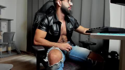 Snapshot of liamaesthetic chatting on 02/28/25, 09:58 Liam online show from 02/28/25, 09:58