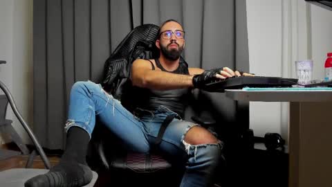 Snapshot of liamaesthetic chatting on 03/02/25, 09:43 Liam online show from 03/02/25, 09:43