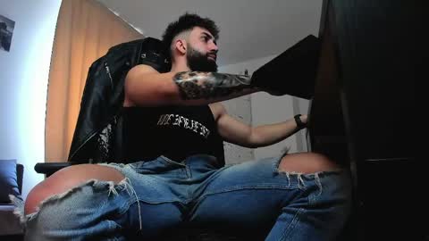 Liam online show from 04/11/26, 07:45