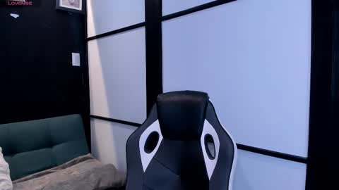 LiamDeep online show from 10/07/25, 06:27