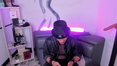 LiamDeep online show from 11/05/25, 08:31