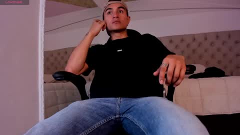 LiamDeep online show from 03/31/26, 08:42