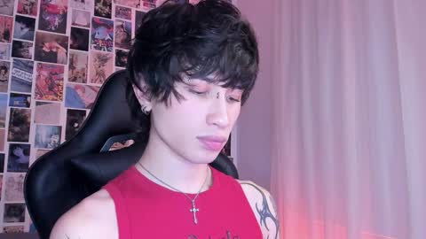 Snapshot of liamelf chatting on 01/05/25, 06:13 Liam online show from 01/05/25, 06:13