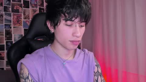 Snapshot of liamelf chatting on 01/24/25, 03:43 Liam online show from 01/24/25, 03:43