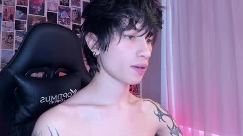 Snapshot of liamelf chatting on 01/26/25, 01:47 Liam online show from 01/26/25, 01:47