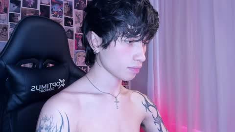 Snapshot of liamelf chatting on 01/28/25, 12:32 Liam online show from 01/28/25, 12:32