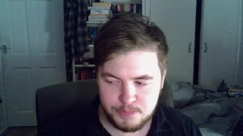 Snapshot of liamfoxx chatting on 05/30/26, 01:35 Liam Fox online show from 05/30/26, 01:35